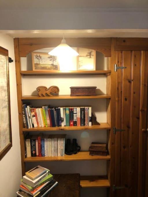 Fishermens Cottage With Secret Garden 포트아이작 외부 사진